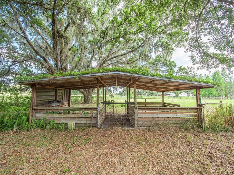 Pole Barn/Small stable