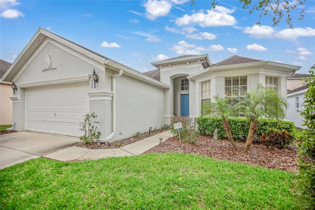 Recently Sold: $425,000 (4 beds, 3 baths, 1833 Square Feet)