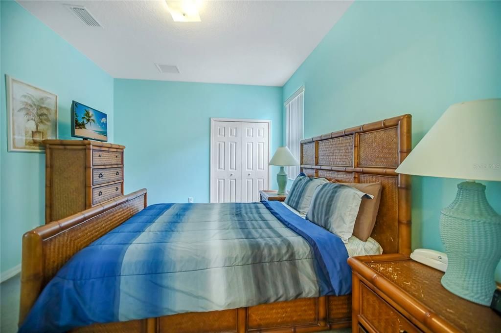 Vendido Recientemente: $425,000 (4 camas, 3 baños, 1833 Pies cuadrados)