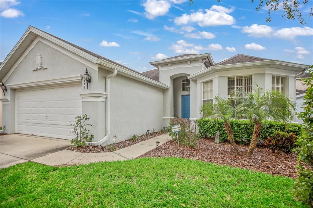 Recently Sold: $425,000 (4 beds, 3 baths, 1833 Square Feet)