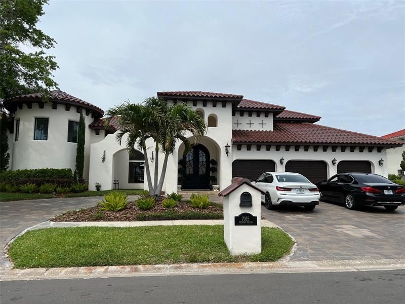 Recently Sold: $2,575,000 (4 beds, 3 baths, 4000 Square Feet)