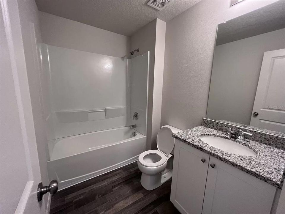最近租的: $1,850 (4 贝兹, 2 浴室, 1449 平方英尺)