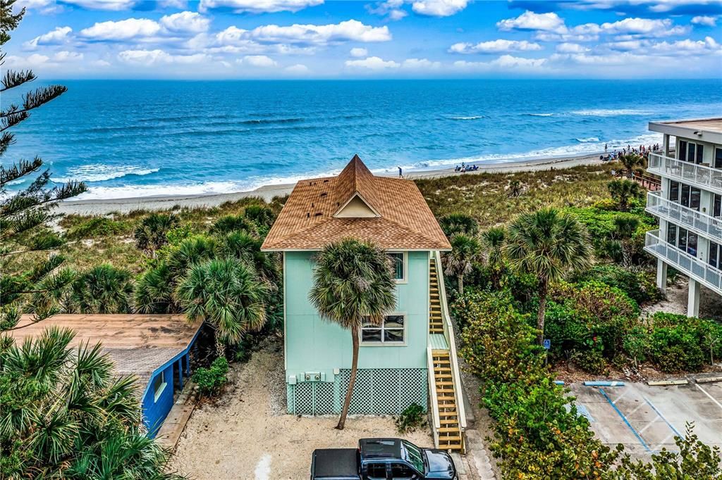 Vendido Recientemente: $699,000 (1 camas, 2 baños, 800 Pies cuadrados)