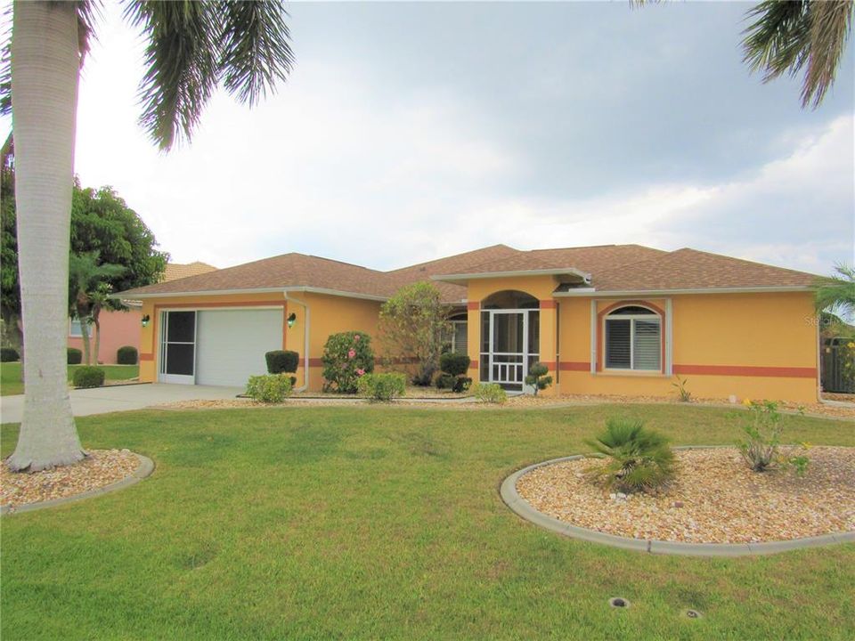 Recently Sold: $469,000 (4 beds, 2 baths, 1838 Square Feet)