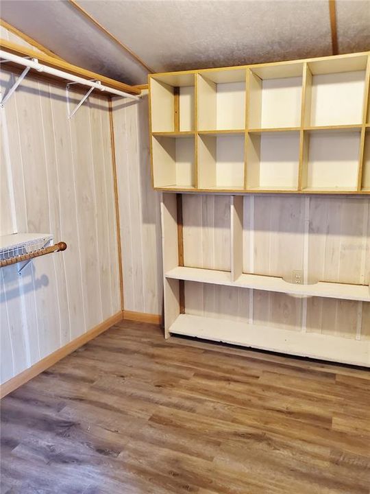 Walk-in Closet