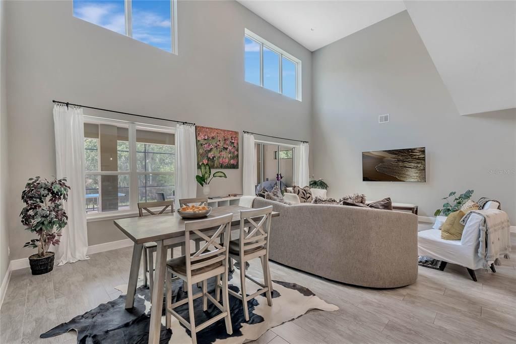 Recently Sold: $920,000 (6 beds, 5 baths, 4809 Square Feet)