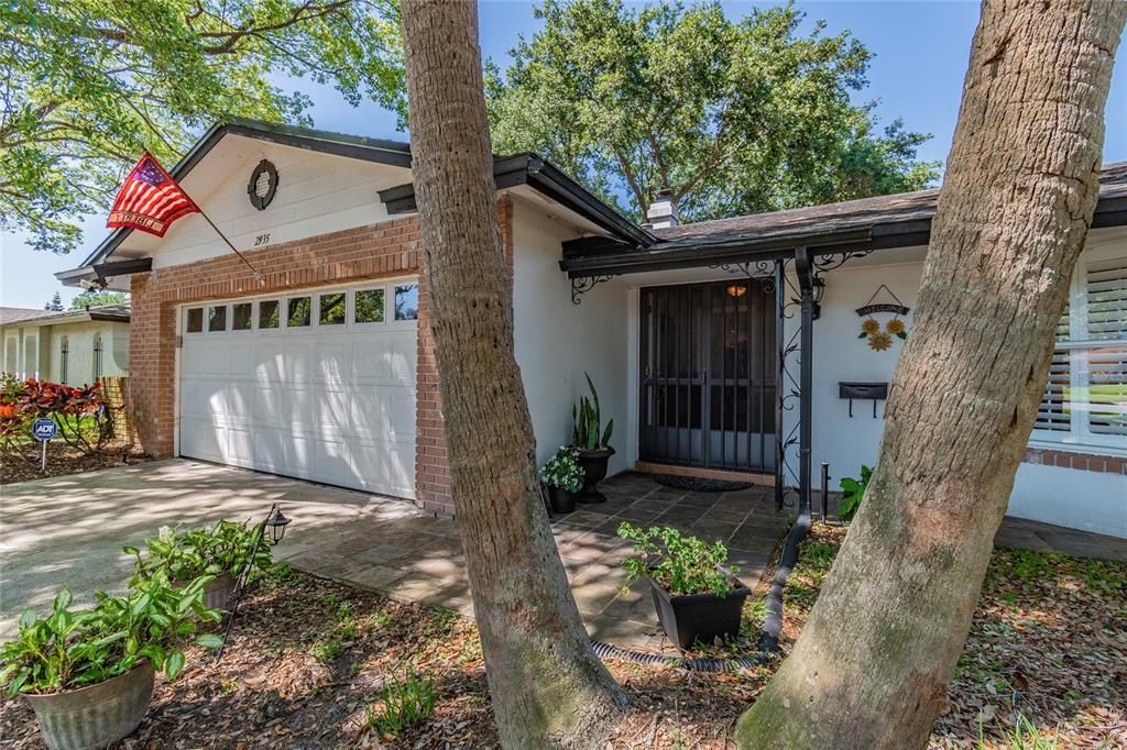 Recently Sold: $500,000 (3 beds, 2 baths, 2299 Square Feet)