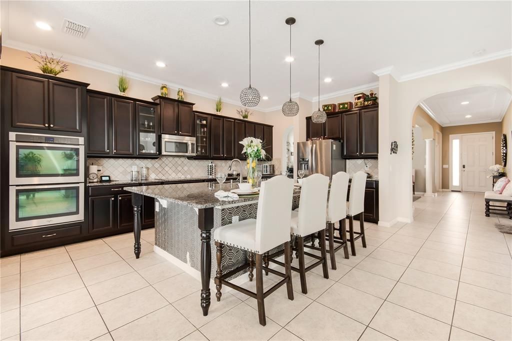 Recently Sold: $650,000 (5 beds, 3 baths, 4097 Square Feet)