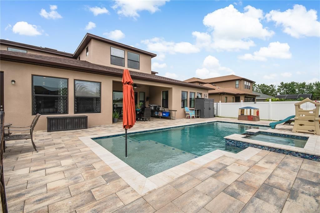 Recently Sold: $650,000 (5 beds, 3 baths, 4097 Square Feet)