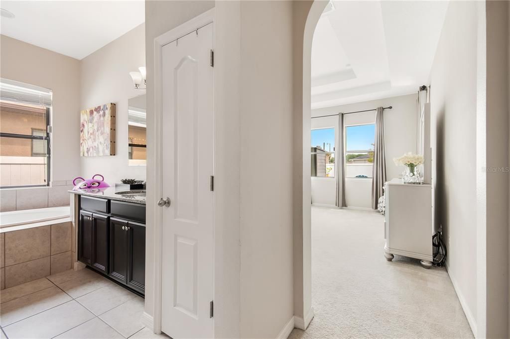 Recently Sold: $650,000 (5 beds, 3 baths, 4097 Square Feet)