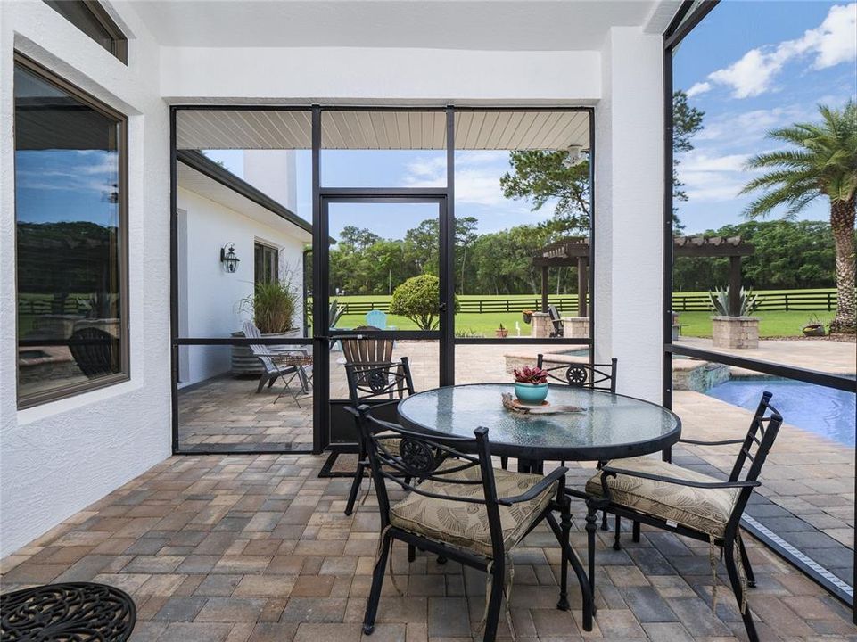 Recently Sold: $4,250,000 (5 beds, 5 baths, 3305 Square Feet)