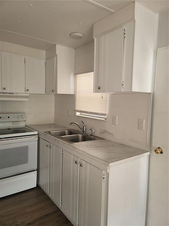 Recently Rented: $1,100 (2 beds, 1 baths, 1104 Square Feet)