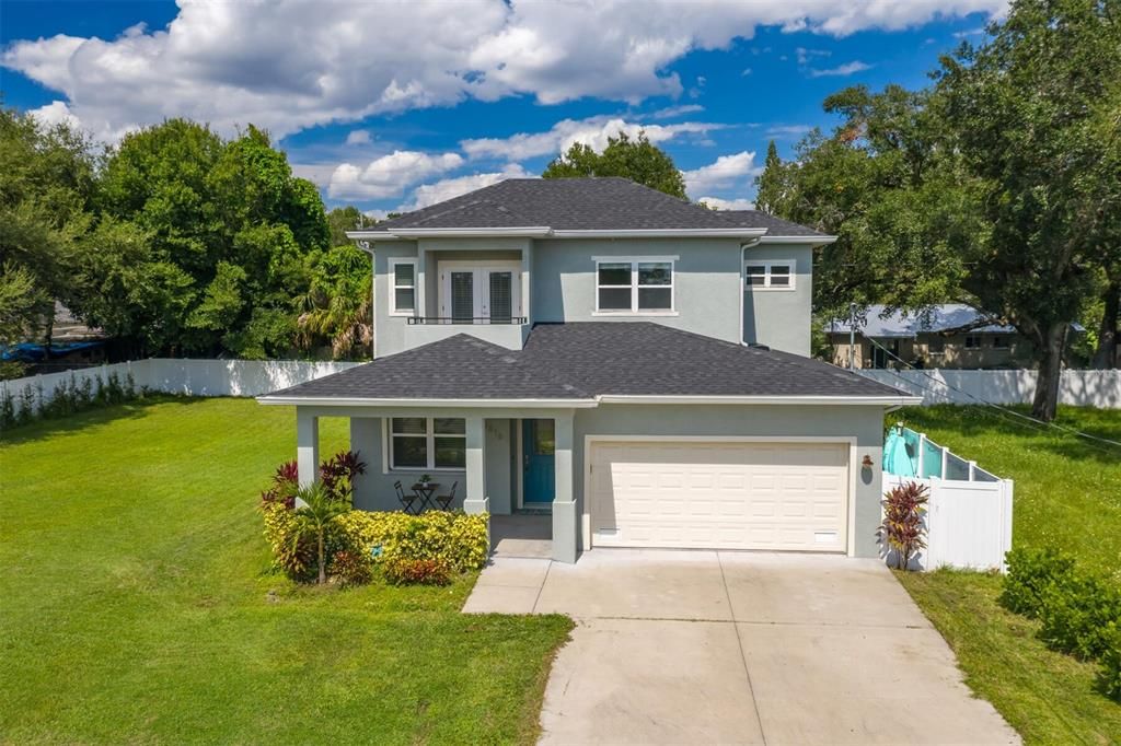 Recently Sold: $625,000 (3 beds, 3 baths, 2341 Square Feet)