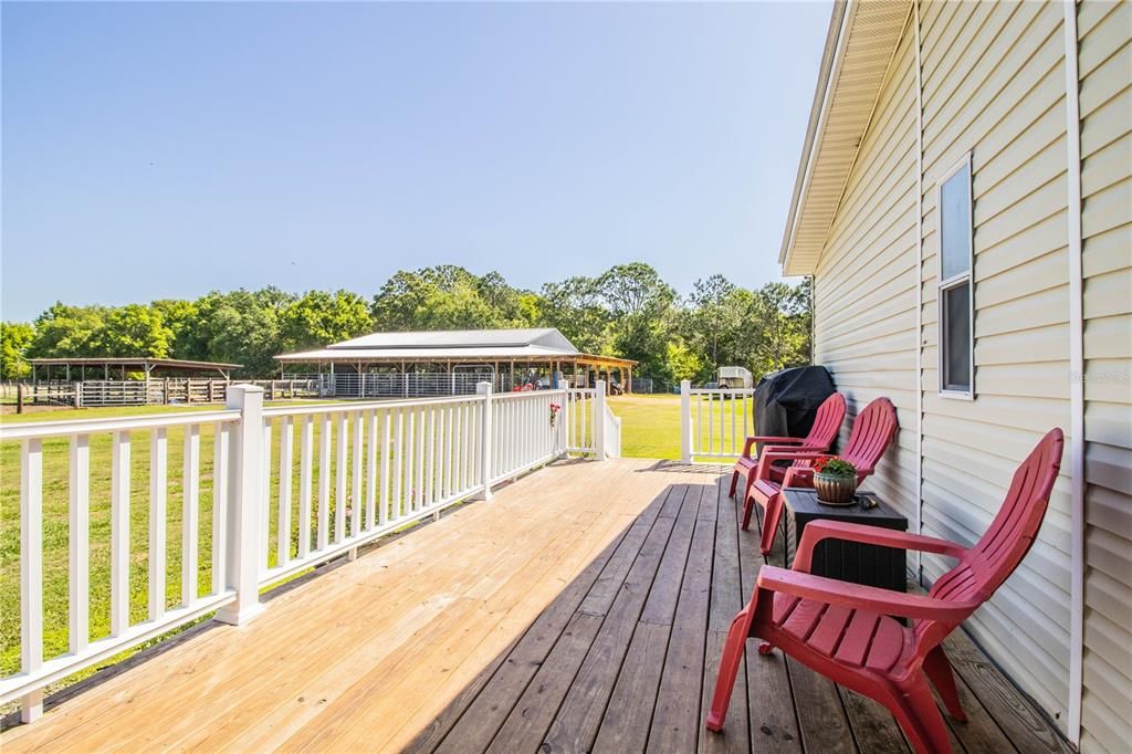 Recently Sold: $450,000 (3 beds, 2 baths, 1488 Square Feet)