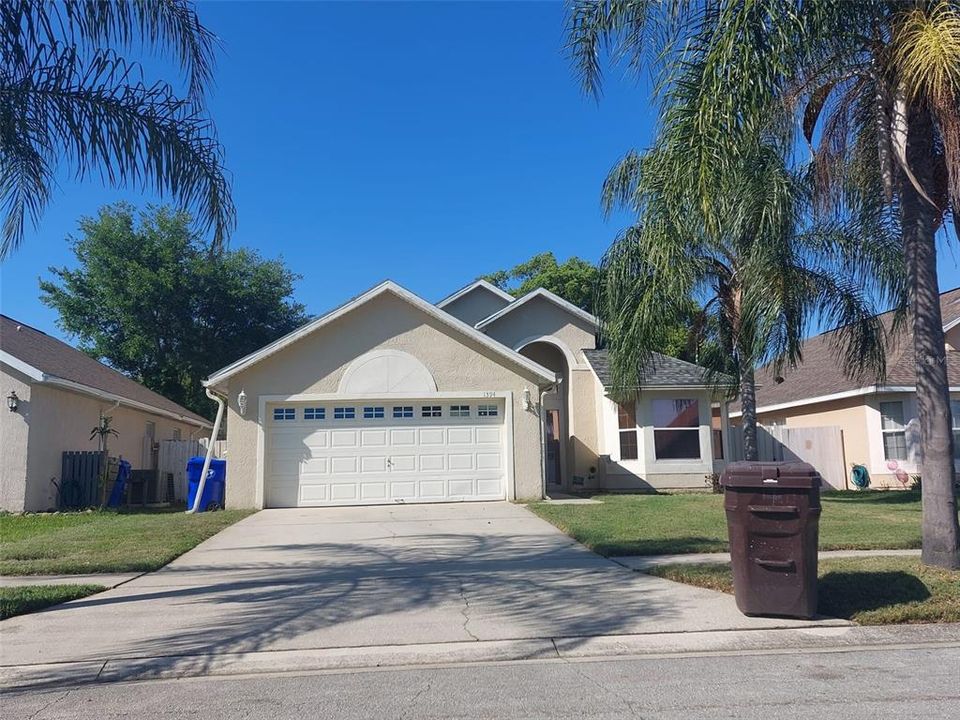 Recently Sold: $345,000 (4 beds, 2 baths, 1412 Square Feet)