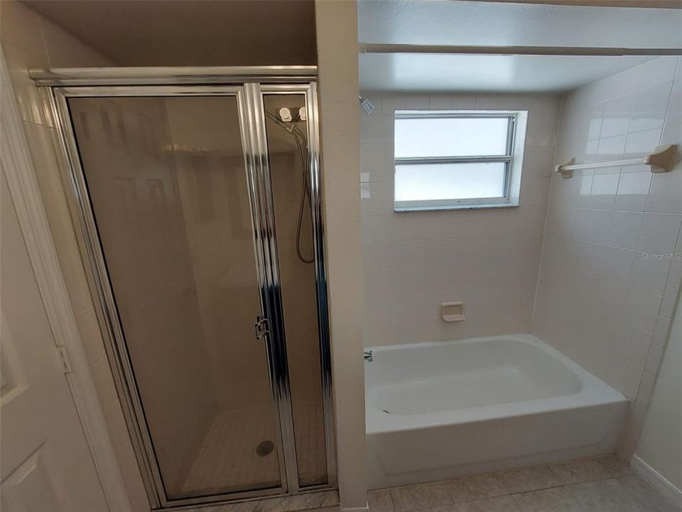 最近售出: $345,000 (4 贝兹, 2 浴室, 1412 平方英尺)