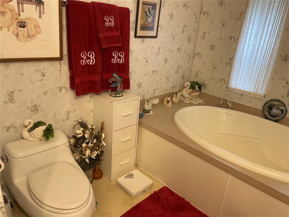 最近售出: $249,900 (3 贝兹, 2 浴室, 1701 平方英尺)