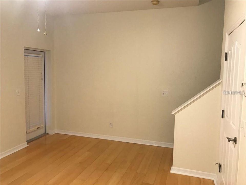 Recently Rented: $2,695 (3 beds, 2 baths, 1714 Square Feet)
