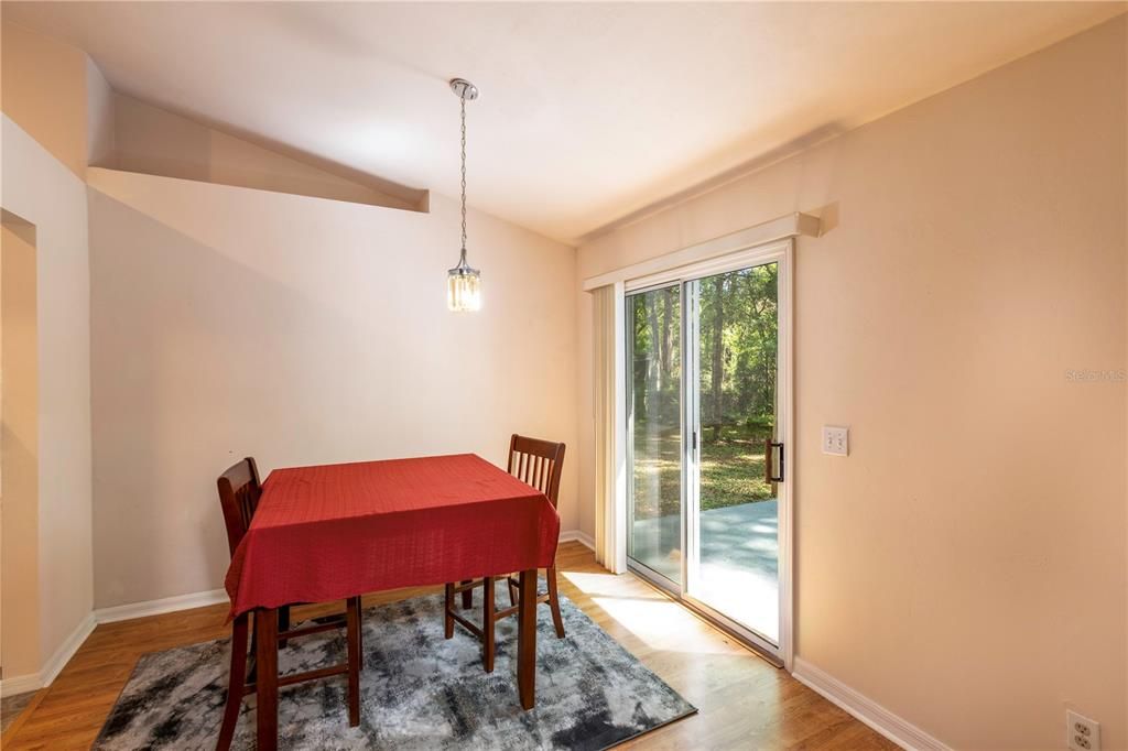 Recently Sold: $270,000 (3 beds, 2 baths, 1909 Square Feet)