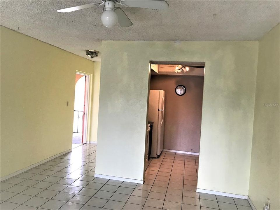 Recently Sold: $110,000 (2 beds, 1 baths, 925 Square Feet)