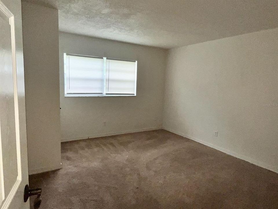 Recently Rented: $1,400 (3 beds, 1 baths, 1500 Square Feet)