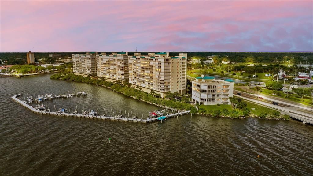 1 Indian River Ave. 401 Aerial Photo