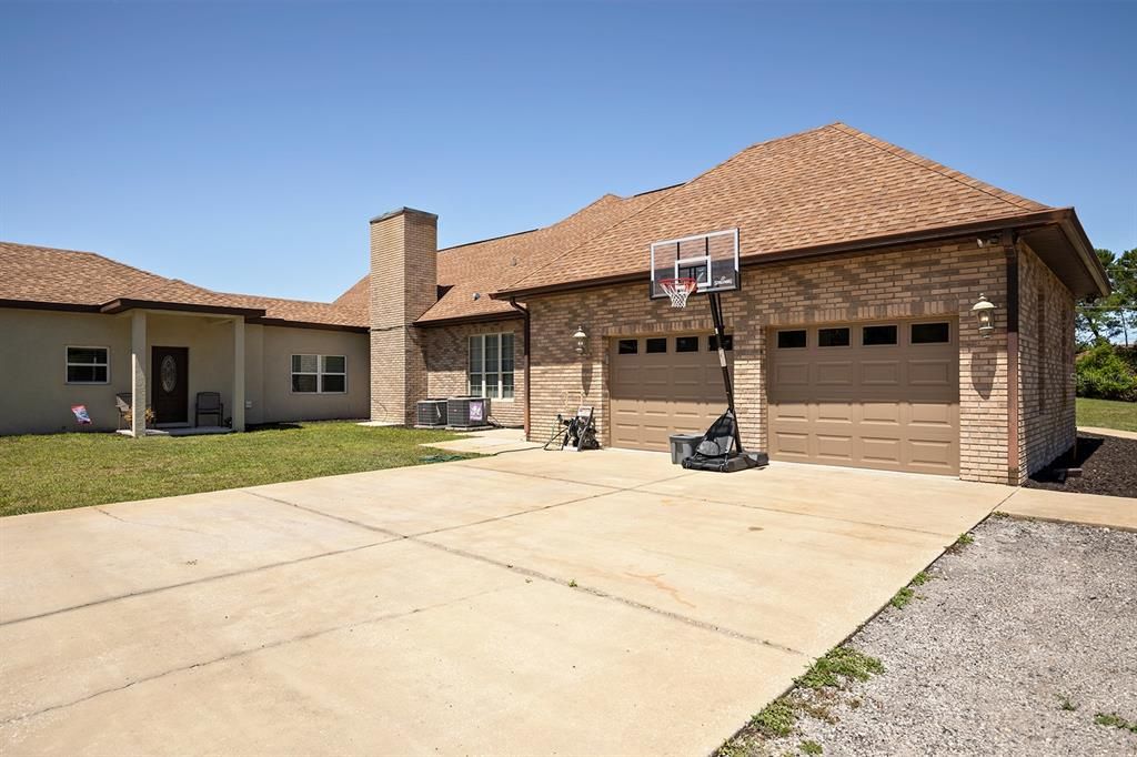 Over Sized 2 Car Garage and Driveway