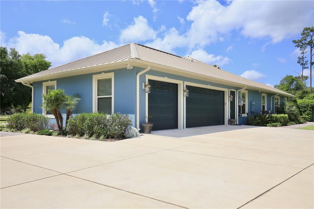 Recently Sold: $875,000 (4 beds, 3 baths, 2933 Square Feet)