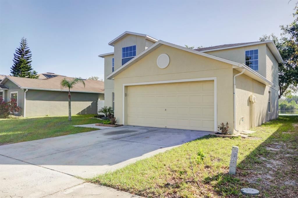 Recently Sold: $425,000 (4 beds, 2 baths, 2807 Square Feet)