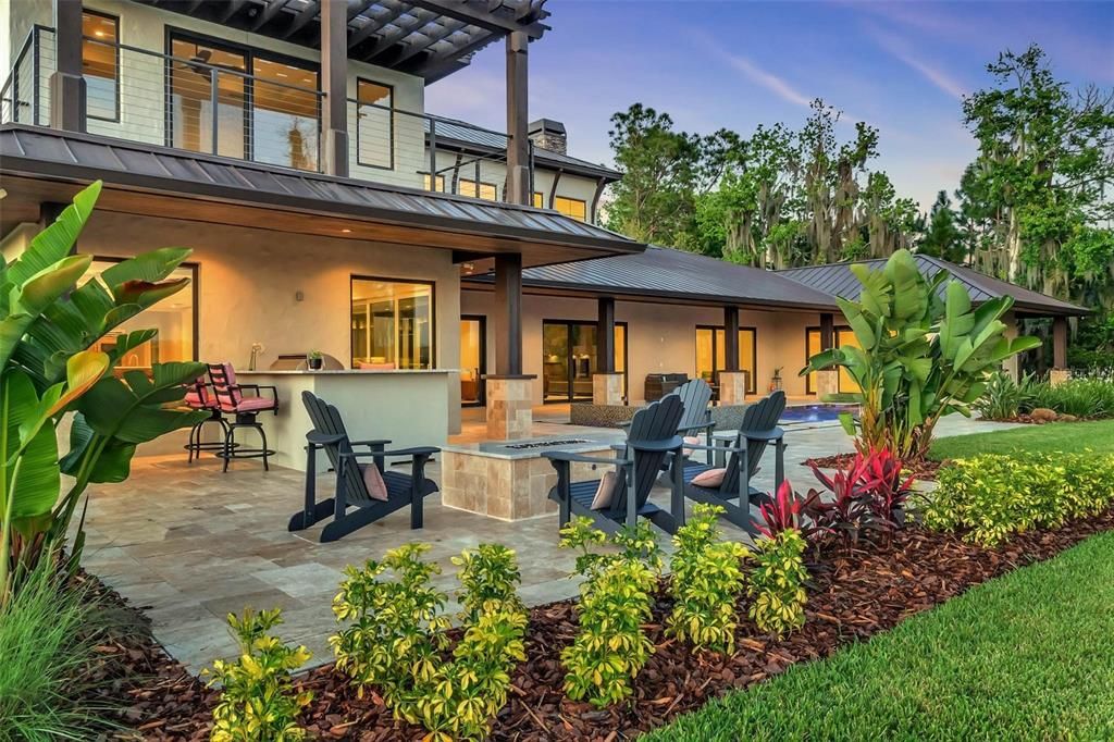 Recently Sold: $3,950,000 (4 beds, 5 baths, 6350 Square Feet)