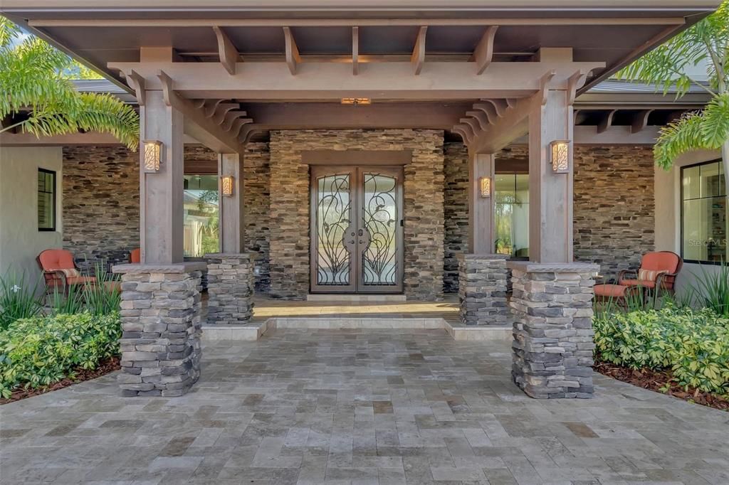 Recently Sold: $3,950,000 (4 beds, 5 baths, 6350 Square Feet)