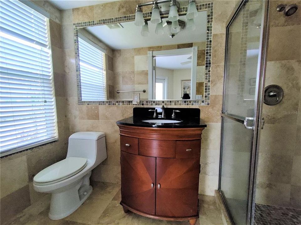 最近售出: $265,000 (3 贝兹, 4 浴室, 2233 平方英尺)
