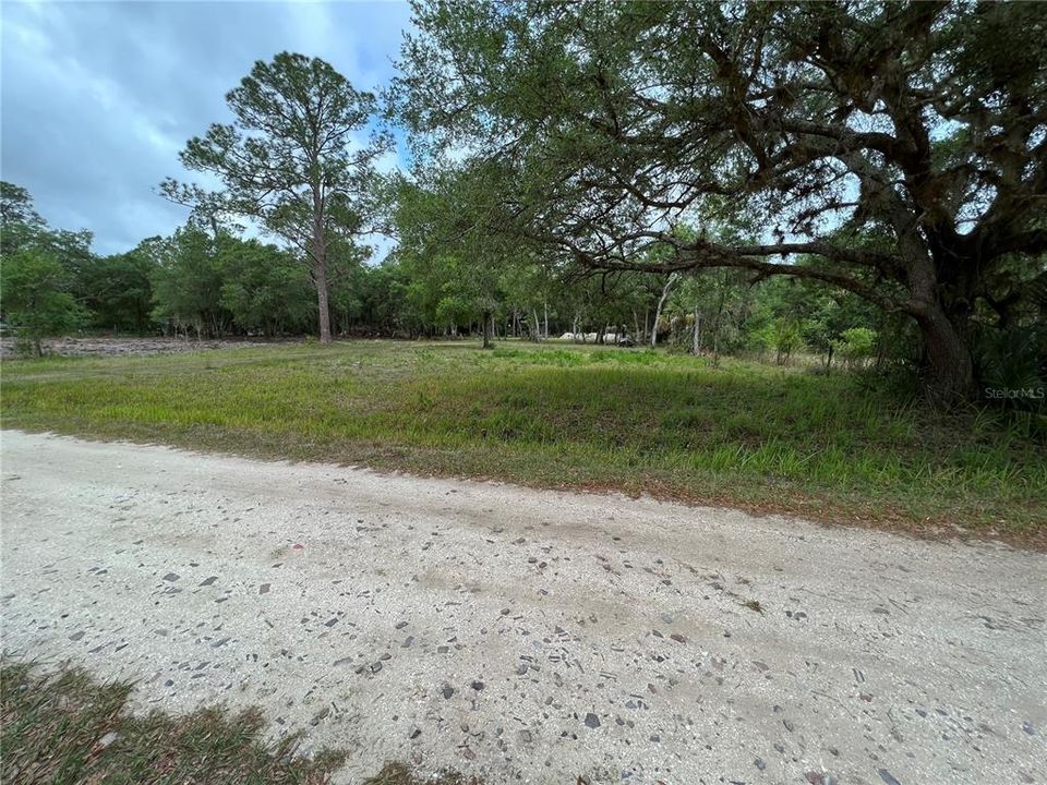 Vendido Recientemente: $38,000 (0.89 acres)