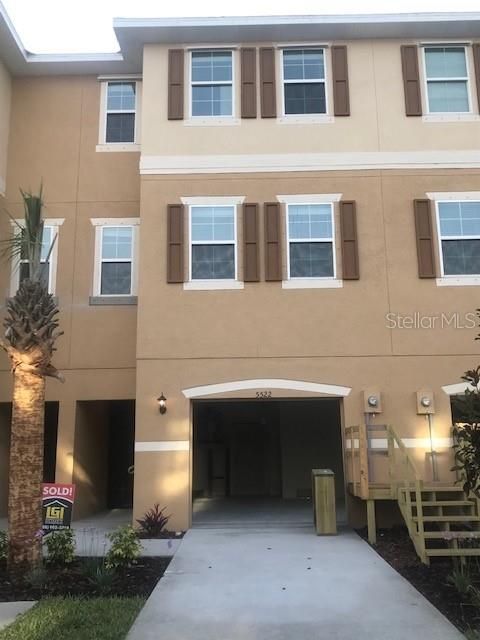 Recently Sold: $219,900 (2 beds, 2 baths, 1509 Square Feet)