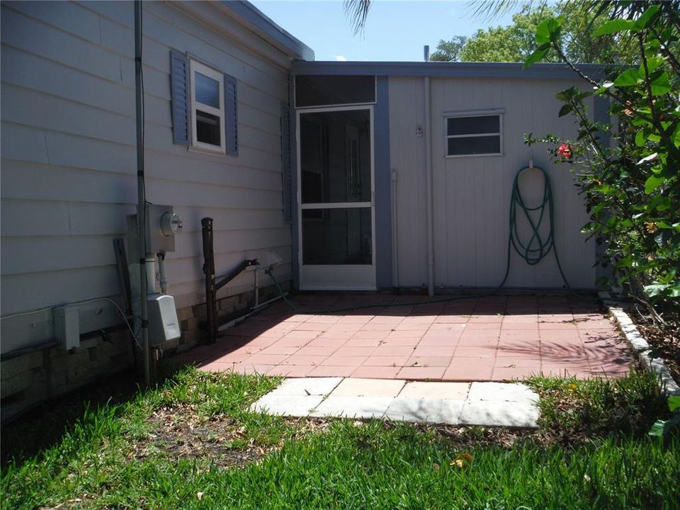 Recently Sold: $185,000 (2 beds, 2 baths, 1344 Square Feet)