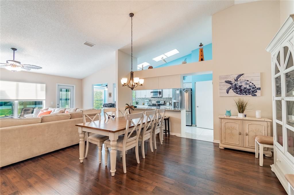 Recently Sold: $269,900 (2 beds, 2 baths, 1755 Square Feet)