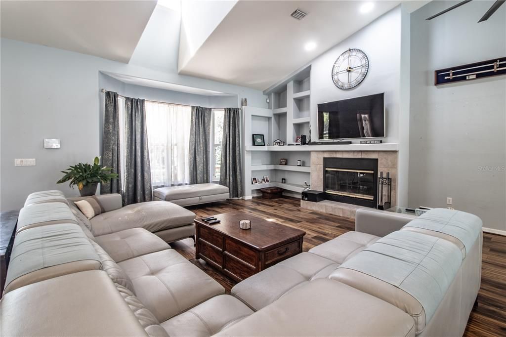 Recently Sold: $600,000 (3 beds, 3 baths, 3144 Square Feet)