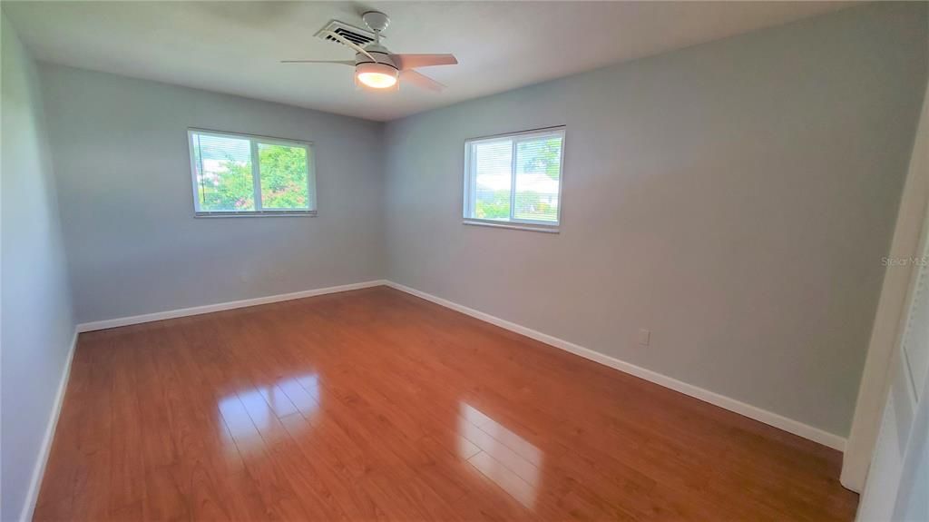 Recently Rented: $2,425 (3 beds, 2 baths, 1799 Square Feet)