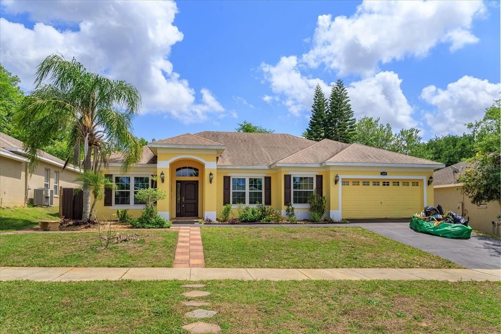 Recently Sold: $365,000 (3 beds, 2 baths, 2134 Square Feet)