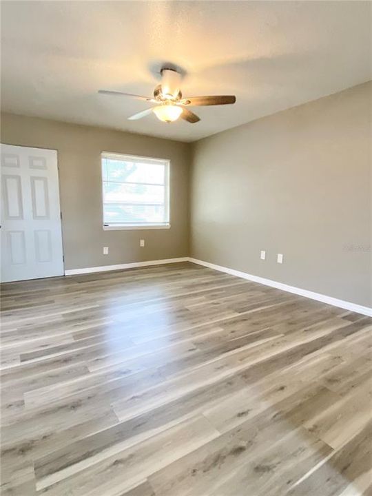 Recently Rented: $1,750 (3 beds, 1 baths, 1150 Square Feet)