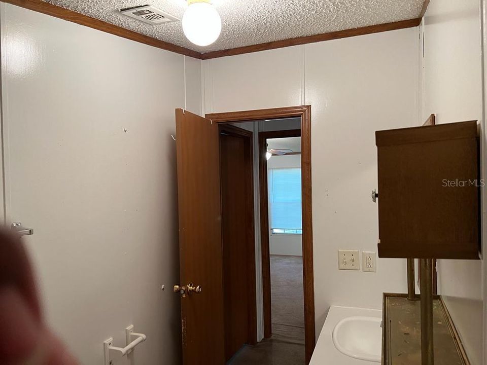 Vendido Recientemente: $130,000 (4 camas, 2 baños, 1848 Pies cuadrados)