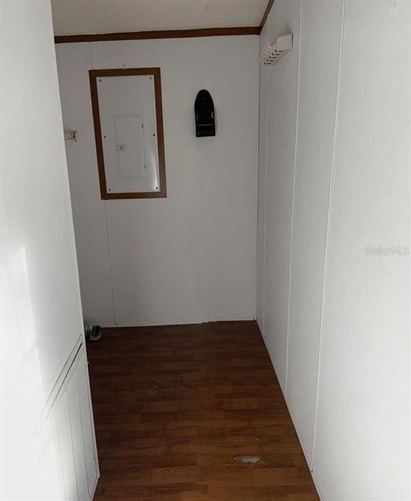 Vendido Recientemente: $130,000 (4 camas, 2 baños, 1848 Pies cuadrados)