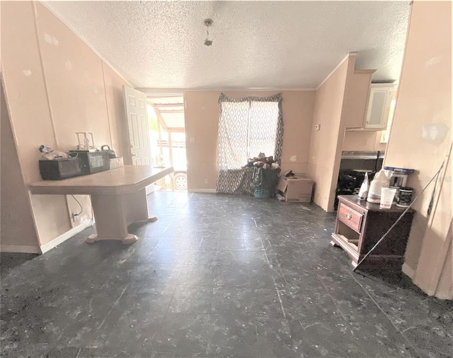 Recently Sold: $175,000 (3 beds, 2 baths, 1056 Square Feet)