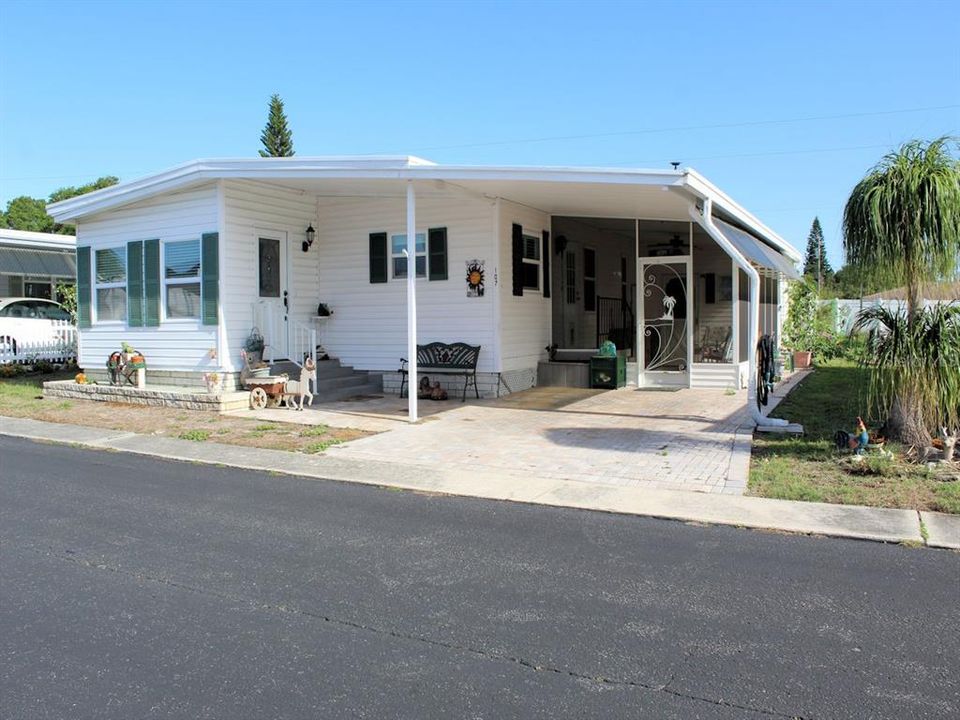 Recently Sold: $134,000 (2 beds, 2 baths, 1033 Square Feet)
