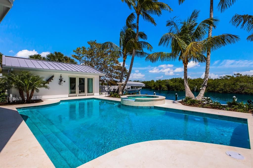 Recently Sold: $10,000,000 (5 beds, 5 baths, 4963 Square Feet)