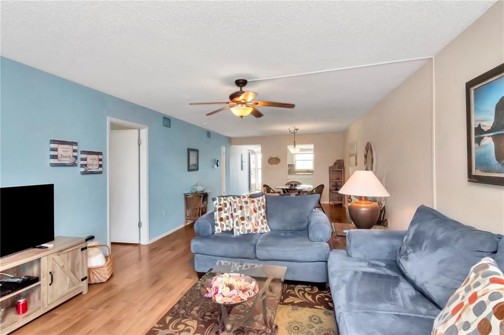 Recently Sold: $187,900 (2 beds, 2 baths, 1144 Square Feet)