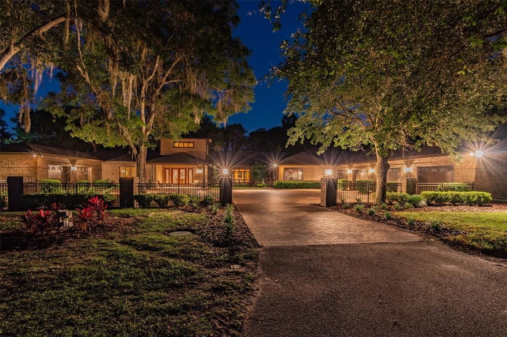 Recently Sold: $2,998,500 (8 beds, 5 baths, 9200 Square Feet)