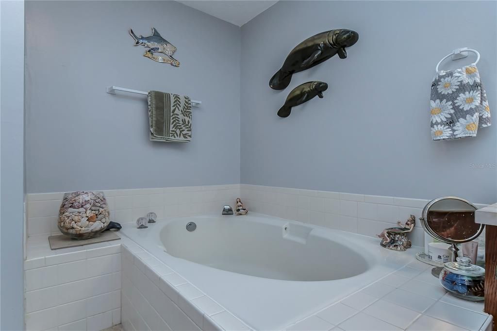 Недавно продано: $675,000 (4 спален, 3 ванн, 2644 Квадратных фут)