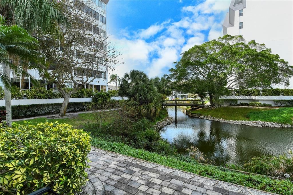Recently Sold: $725,000 (2 beds, 2 baths, 1200 Square Feet)