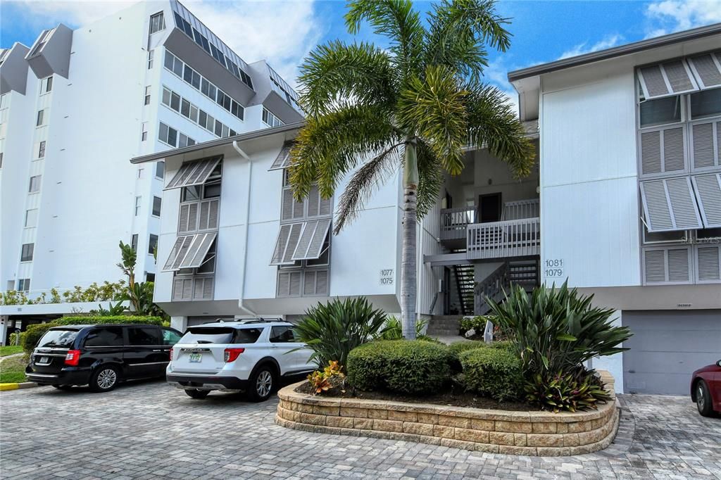 Recently Sold: $725,000 (2 beds, 2 baths, 1200 Square Feet)